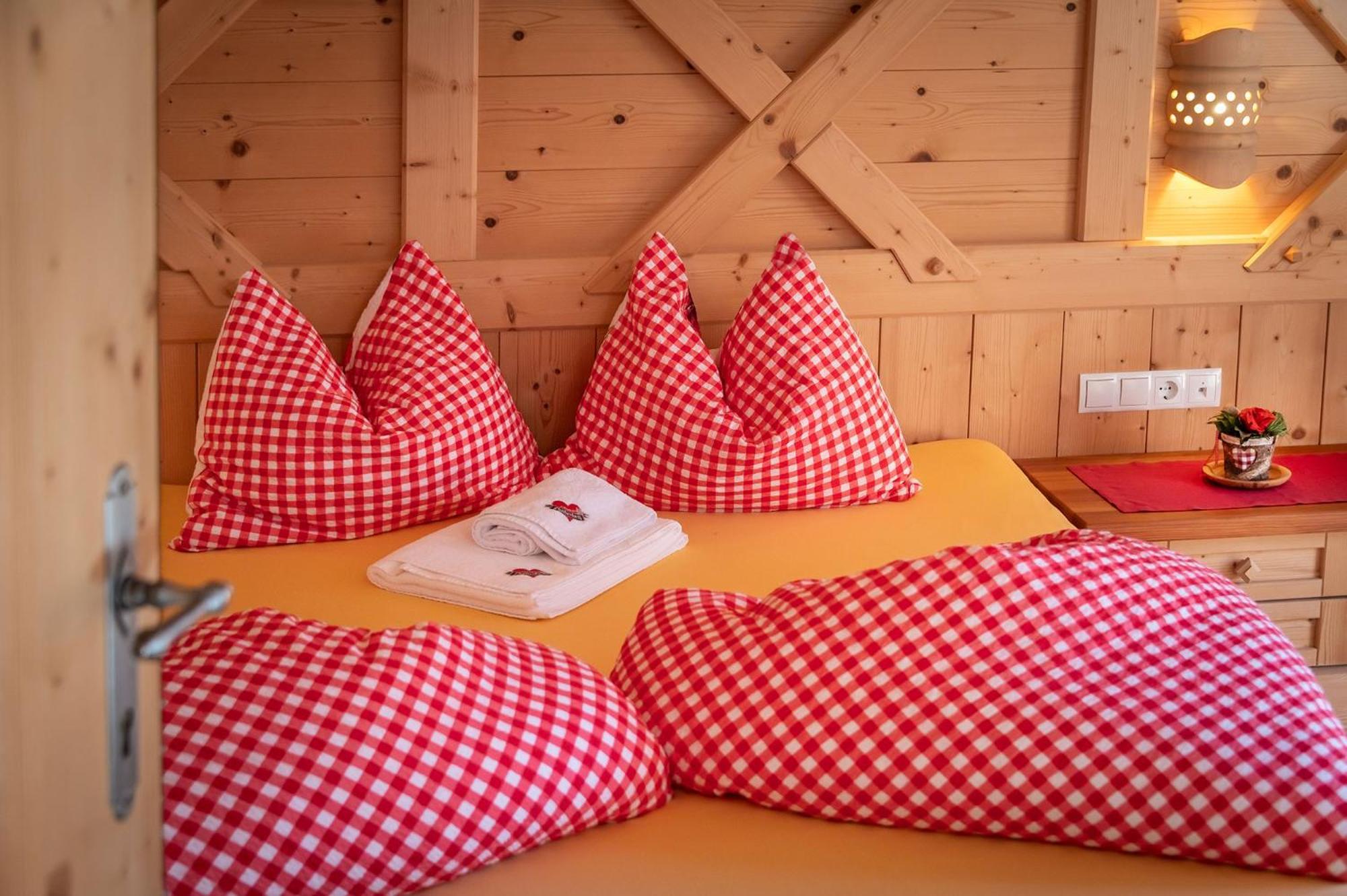 Chalets Almdorf Haidenberg Brunico Phòng bức ảnh
